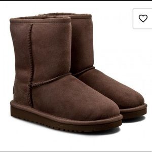 UGG KID’S CLASSIC CHOCOLATE